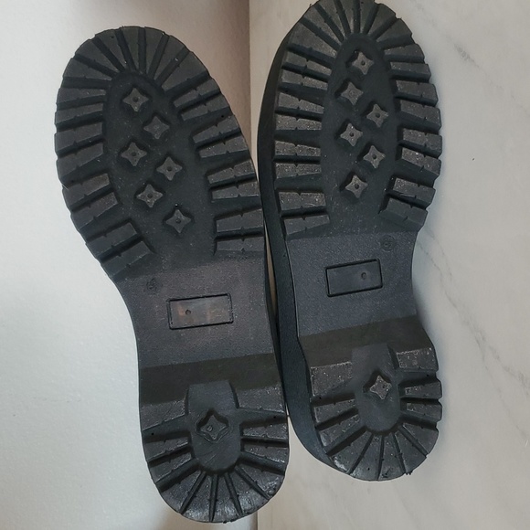 MIA Women’s Lenia Chelsea Platform Boots RUN BIG fit like a 9/9.5 - Picture 10 of 11